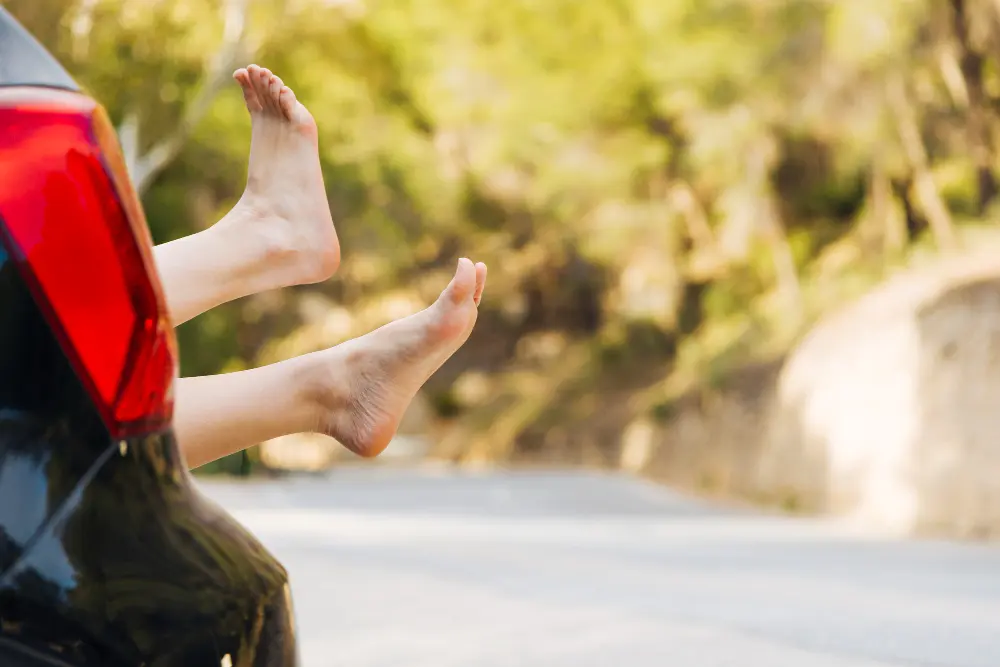Is It Illegal to Drive Barefoot in Texas? Updated Law & Safety Guide